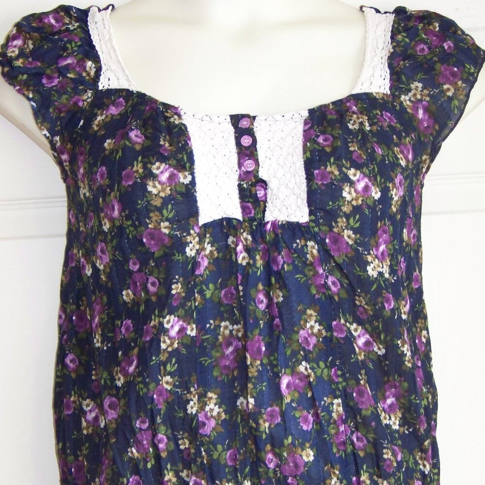 Women’s MOSSIMO SUPPLY CO. short sleeve shirt size M blue floral peasant blouse